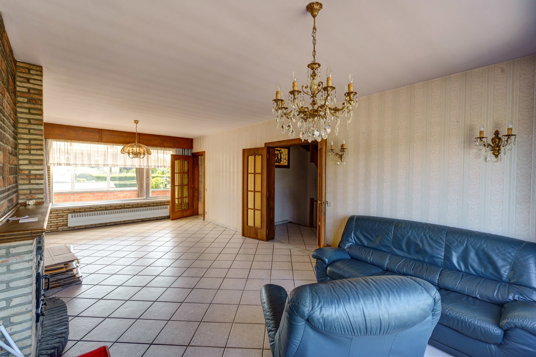 Te renoveren woning met 3 SLPK, garage, terras, tuin te Lier - foto 3