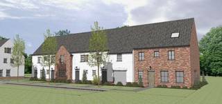 Ontdek Hof van Alice, een nieuw woonproject in landelijke architectuur in Haasdonk, bestaande uit een stijlvolle mix van karaktervolle nieuwbouwwoningen.<br />Waar Bunderhof koos voor een meer hedendaagse uitstraling, brengt Hof van Alice een warm en tijdloos geheel met authentieke gevelmaterialen, charmante dakvormen en veel aandacht voor sfeer en woonkwaliteit.<br />De woningen worden ontworpen met oog voor ruimte, licht en hedendaags comfort, en bieden alle mogelijkheden om een echte thuis te creëren, volledig afgestemd op uw woonwensen.<br />Gelegen in een rustige en aangename omgeving nabij de E17, de N70 en alle dagelijkse voorzieningen, combineert Hof van Alice een vlotte bereikbaarheid met comfortabel wonen in een groene woonomgeving.<br />Meer informatie over de woningen en verkoopstart volgt binnenkort.<br />Interesse? Neem gerust vrijblijvend contact met ons op.