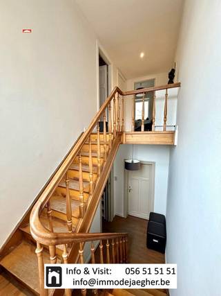 Info & Visit: 056 51 51 51 - Voor de beschrijving en de wettelijke informatieplicht (art.5.2.6 VCRO en Watertoets, EPC, EPC-nummer,…) verwijzen we naar de advertentie op de website van Immo Dejaegher te bereiken via - https://www.immodejaegher.be/nl/ waar u ook andere interessante panden kan terugvinden. De inhoud van deze advertentie valt onder de uitsluitende aansprakelijkheid en verantwoordelijkheid van Immo Dejaegher, Bram Dumont BIV 505 994, die ons deze advertentie heeft aangeleverd. Klachten of opmerkingen over de inhoud dienen rechtstreeks aan Immo Dejaegher kenbaar gemaakt worden via e-mail: - info@immodejaegher.be -***xxxINW-Dejaegher-
