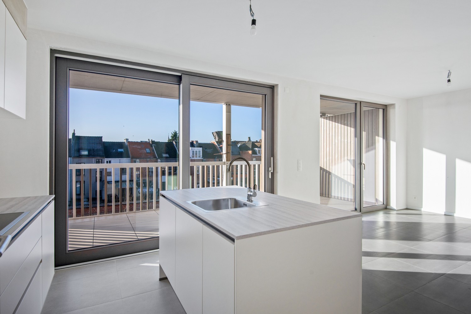 Ruim 1-slaapkamerappartement met groot terras op de derde verdieping – De Lesselier - foto 4