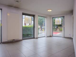 Kantoorruimte van ca. 117m² te koop in het centrum van Tielt. Indeling van het pand:- inkom met receptie- aparte bureauruimtes- sanitair-...