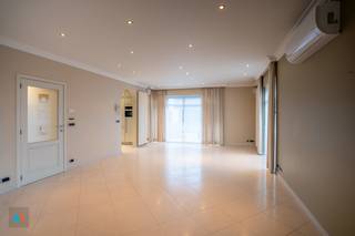 Vrijstaande gezinswoning met drie slaapkamers in het hartje van HoogstratenOp zoek naar een ruime woning in een rustige en kindvriendelijke straat,...