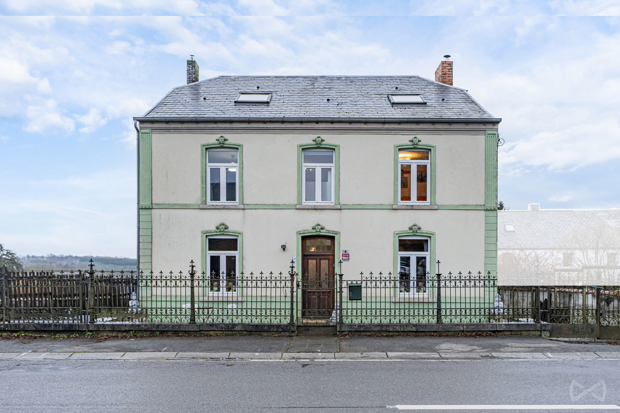 Huis te koop in Cul-Des-Sarts met 6 slaapkamers - foto 1