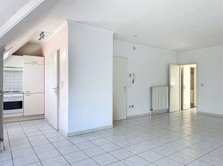 Leuke dakappartement met 2 slaapkamers te Baasrode nabij Dendermonde.Dit vlug instapklaar appartement, met een  oppervlakte van +/- 80m2, bevindt...
