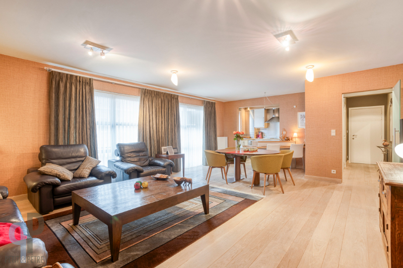 Ruim en instapklaar app met 2 kamers en garage - photo 5