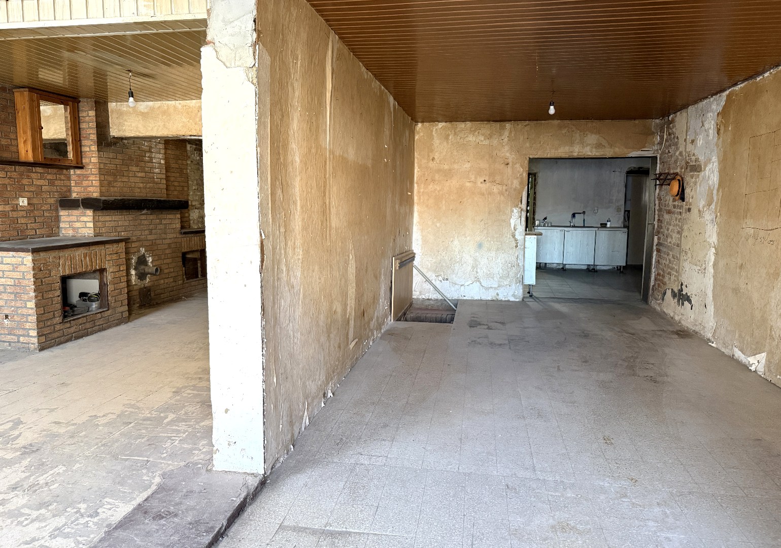 Dubbelwoonst met diepe tuin, rustig gelegen op 2km van de Grote Markt van Tongeren - foto 5