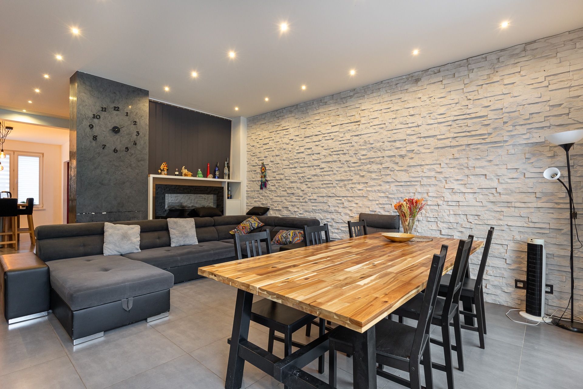 Instapklare gezinswoning met tuin in doodlopende straat! - foto 5