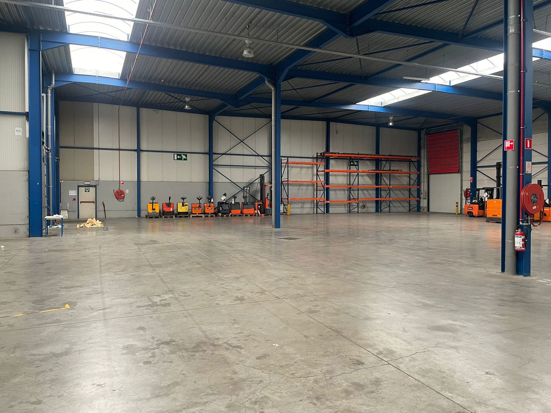 Commercial for rent in Sint-Niklaas - photo 4