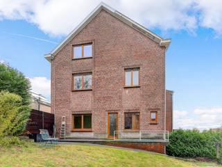 [[ DIT PAND NEEMT DEEL AAN DE ERA OPEN HUIZEN DAG OP 6/12 VAN 14:30 TOT 15:30 ]]Ontdek deze verrassend ruime woning op een topligging in het centrum...