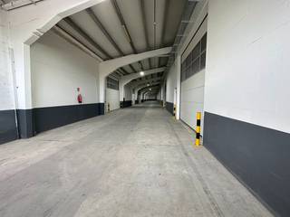 Fantastisch gelegen KMO-unit met een oppervlakte van 149 m² te koop langs de bedrijvige Heirbaan, nabij de Harelbeekstraat die na +/- 2 km...