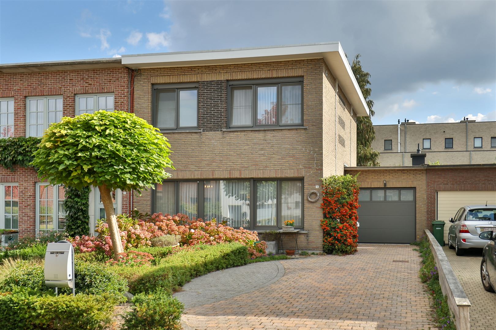 Instapklare woning met 2 à 3 slpks, garage en tuin - foto 1