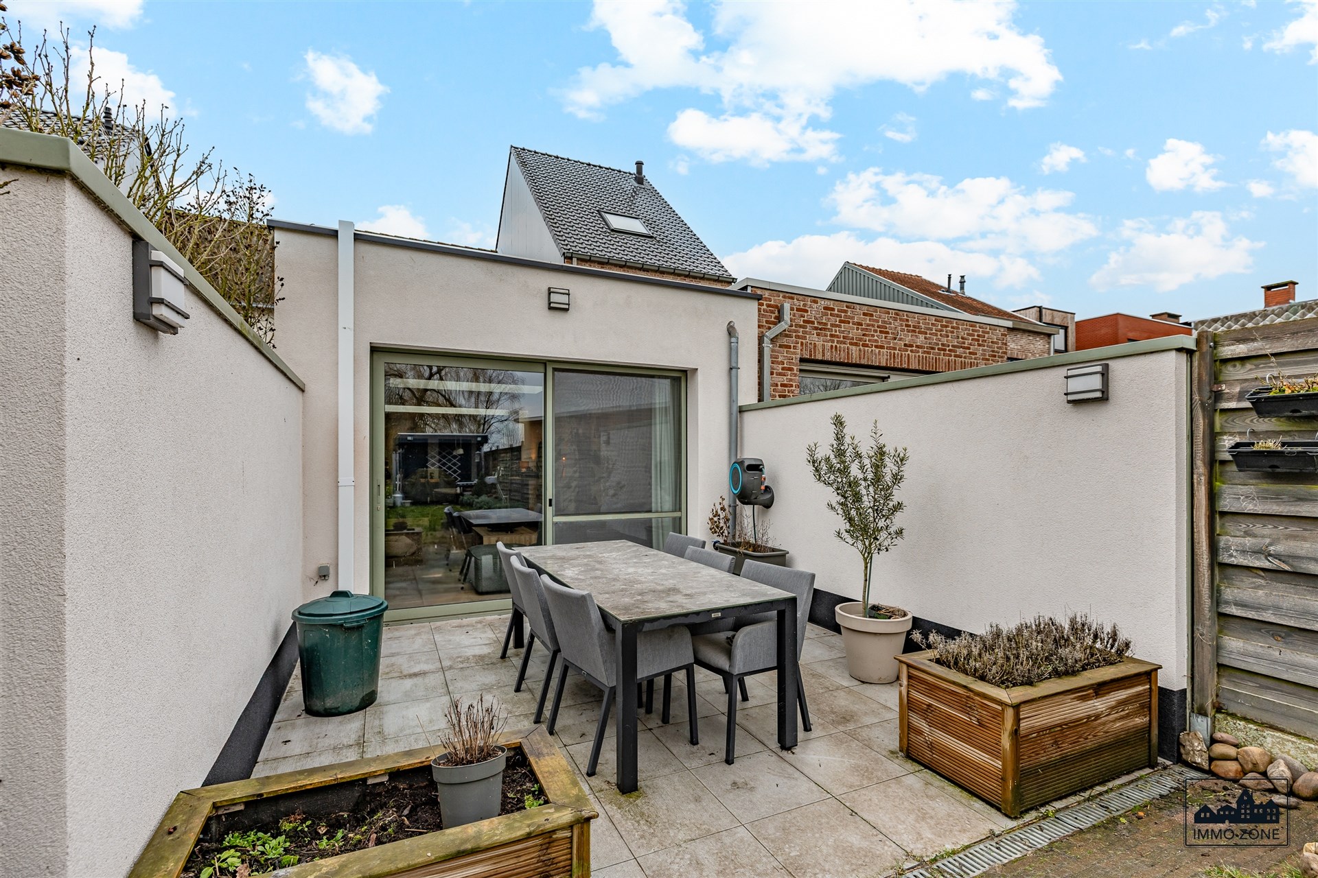 Instapklare woning met 3 slaapkamers en achteruitweg  - foto 4