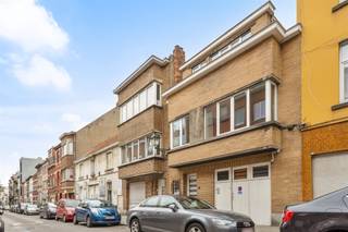 Zeer interessante investering te koop in Anderlecht. 2 Panden te koop op RUE WAYEZ & RUE DU VILLAGE, ze genieten van een centrale TOP ligging in...