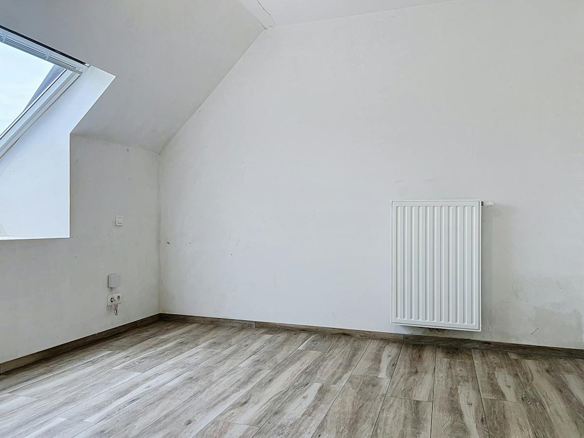 Appartement met 2 slaapkamers, terras en garage te Dadizele. - foto 5