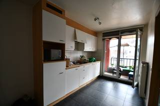 Goed gelegen 3-slaapkamerappartement nabij het Rabot!Dit appartement beschikt over alle moderne faciliteiten en beschikt over 2/3 slaapkamers...