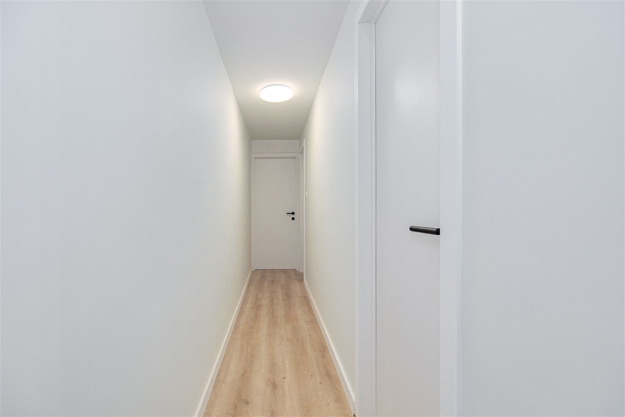 Gelijkvloers instapklaar appartement met tuin - foto 5