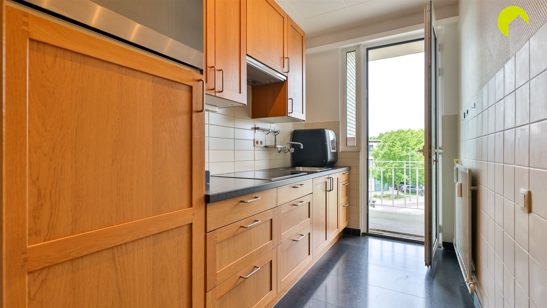 Geronoveerd lichtrijk appartement! - foto 4