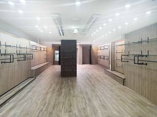 Bent u op zoek naar een commerciële ruimte die geniet van een hoge visibiliteit langs de Kattestraat in Aalst? Dit handelspand is uiterst...