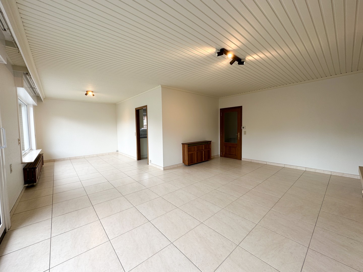 Charmante bungalow met 3 slaapkamers op toplocatie in Tielt! - foto 3