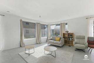 Te koop: lichtrijk nieuwbouwappartement in het centrum van Staden, op een rustige locatie met privé staanplaats. Dit appartement (bouwjaar 2024)...