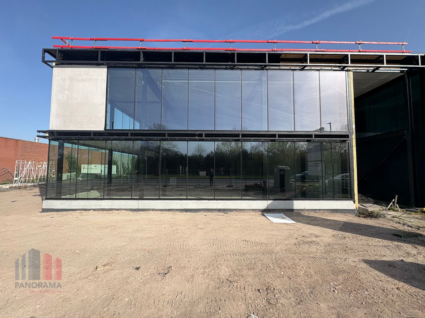 Commerciële ruimte van 2.570 m² met uitstekende visibiliteit - foto 4