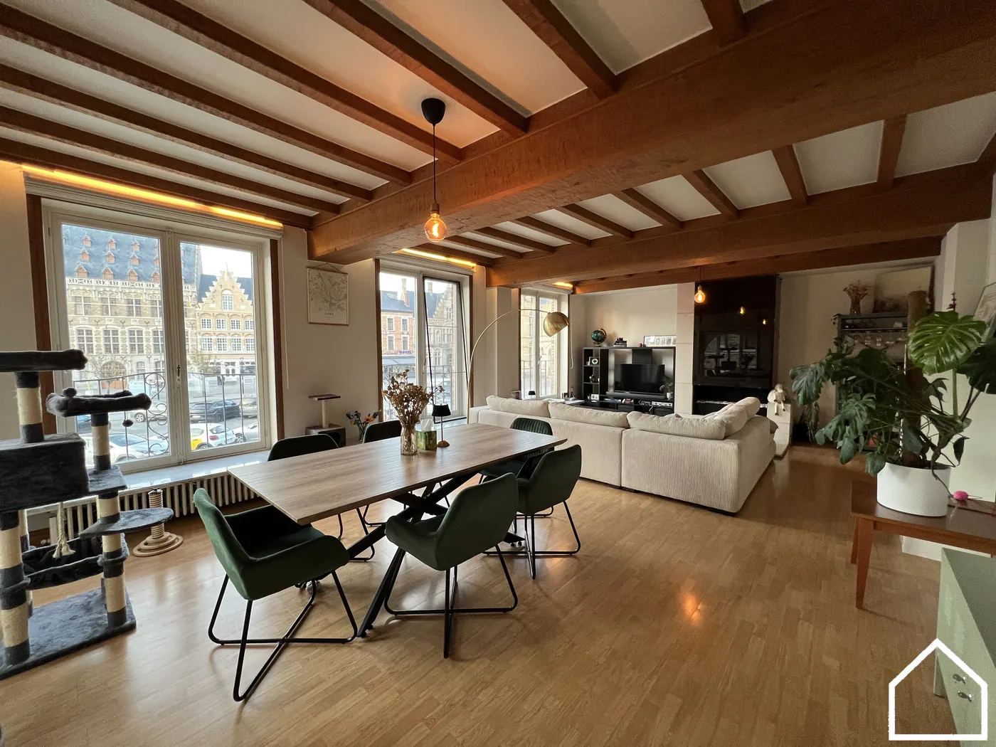 APPARTEMENT MET 2 SLAAPKAMERS OP DE GROTE MARKT VAN IEPER - foto 4