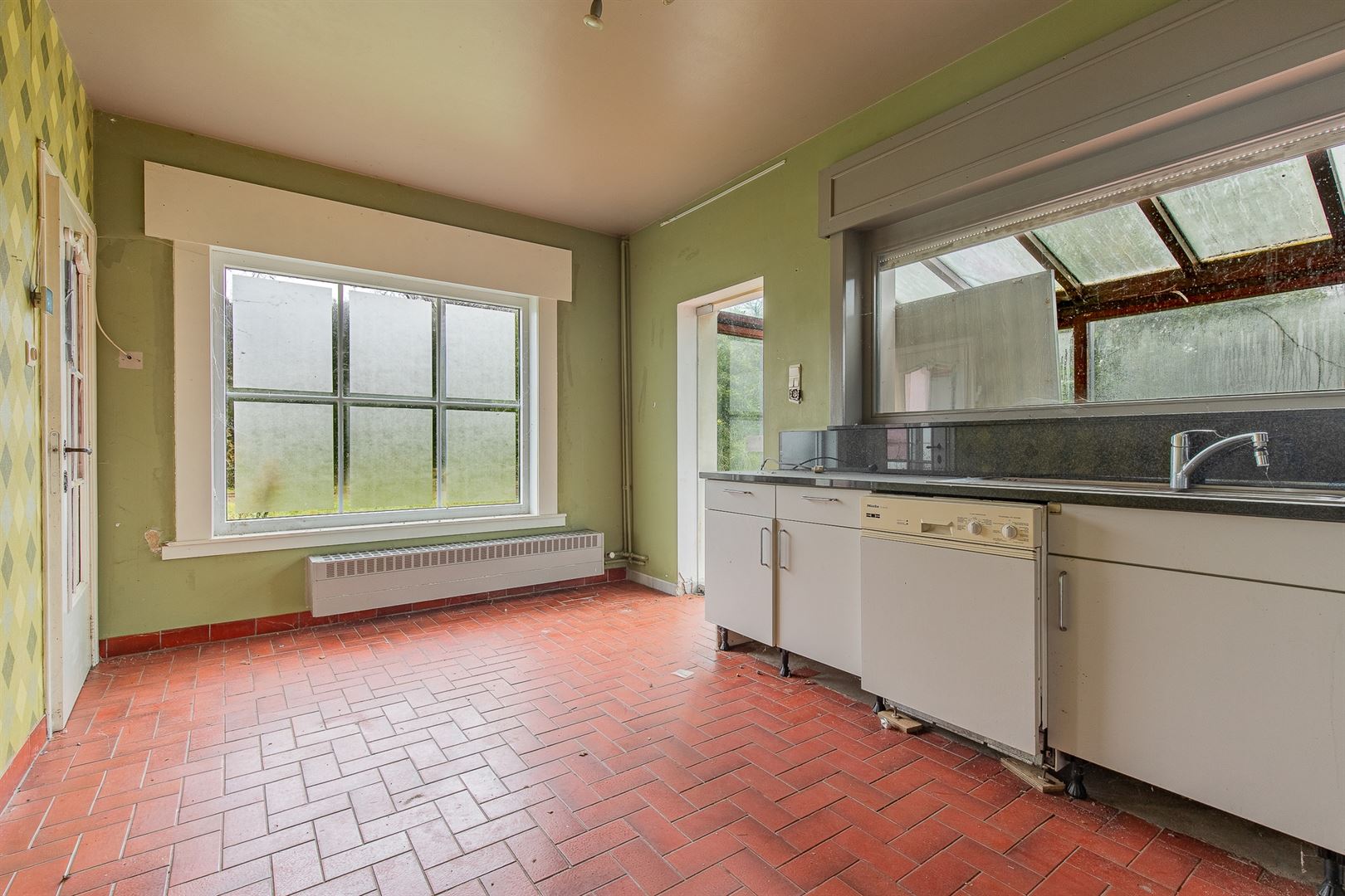 Statige villa met uitzonderlijk potentieel op toplocatie in Berlare - foto 5