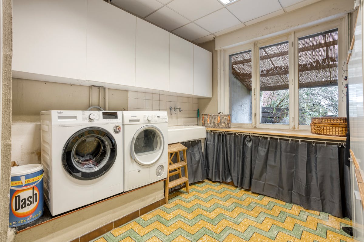 Characterful house with up to 6 bedrooms for sale - photo 4