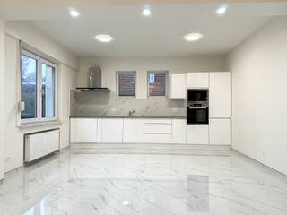 Te huur: ruime open bebouwing in Sint-Stevens-Woluwe, Vlaams-Brabant, gelegen in een residentiële buurt nabij openbaar vervoer en...