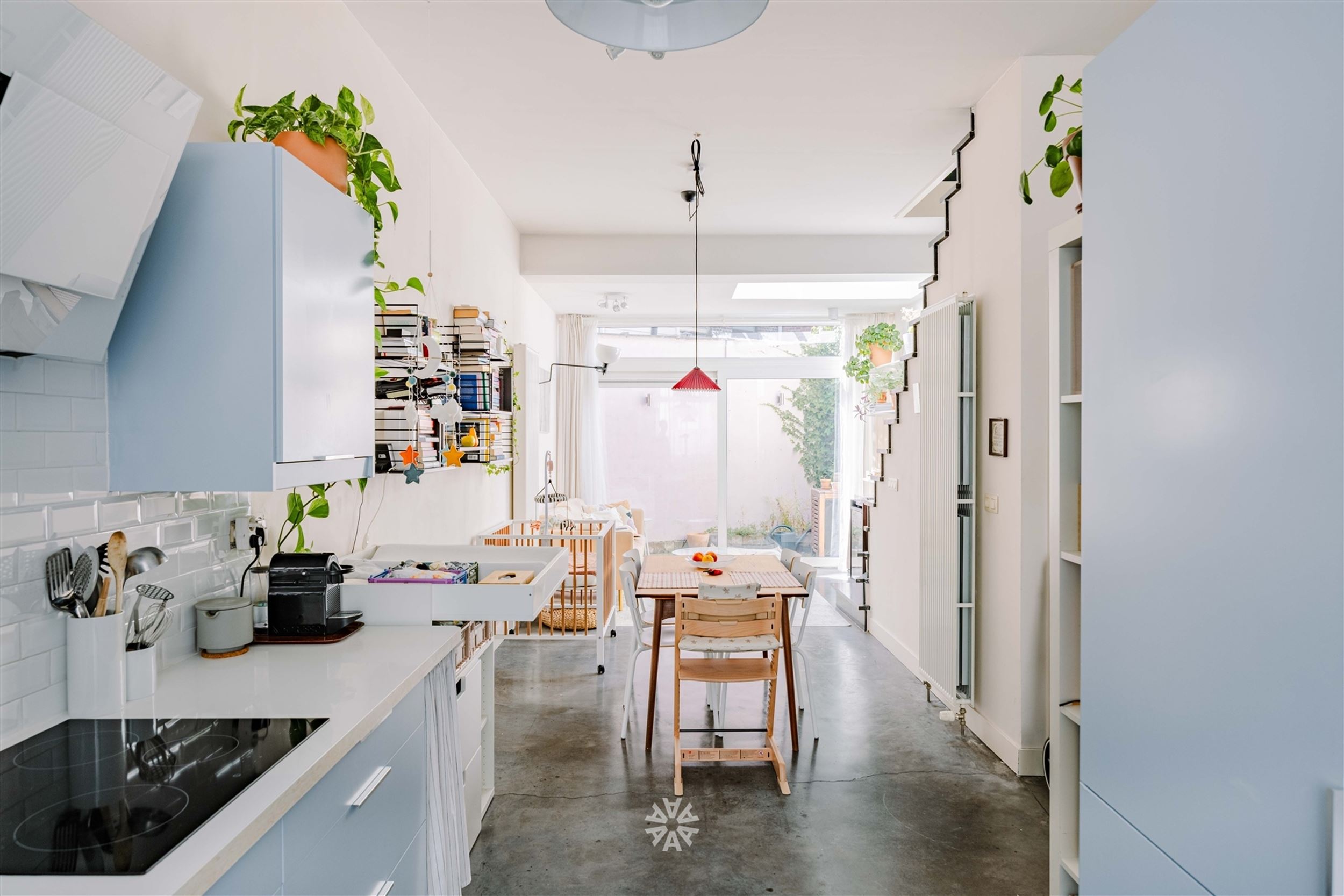 Maison de ville à trois chambres, prête à l'emploi - photo 1