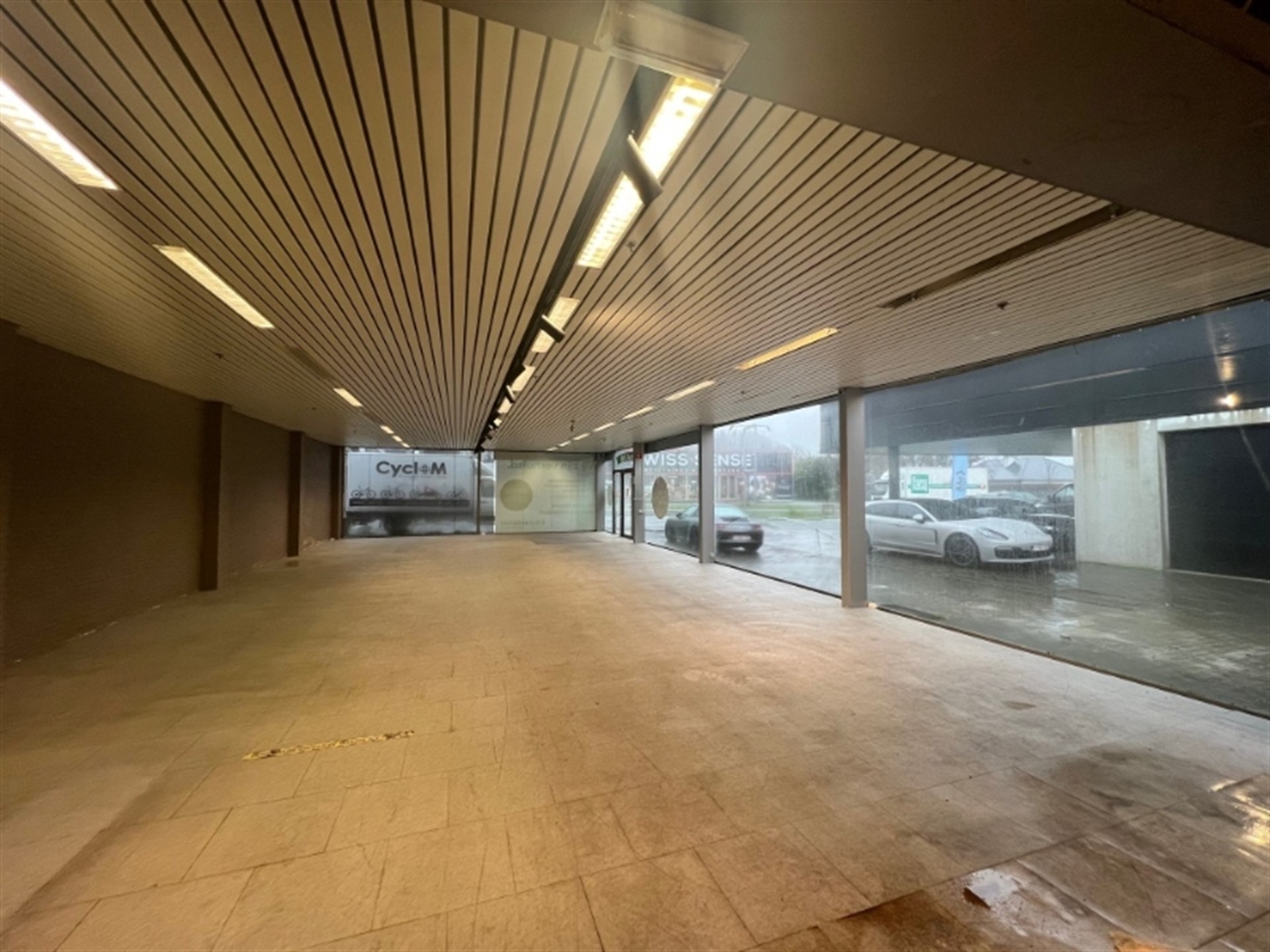 Commercial à louer à Ninove - photo 5