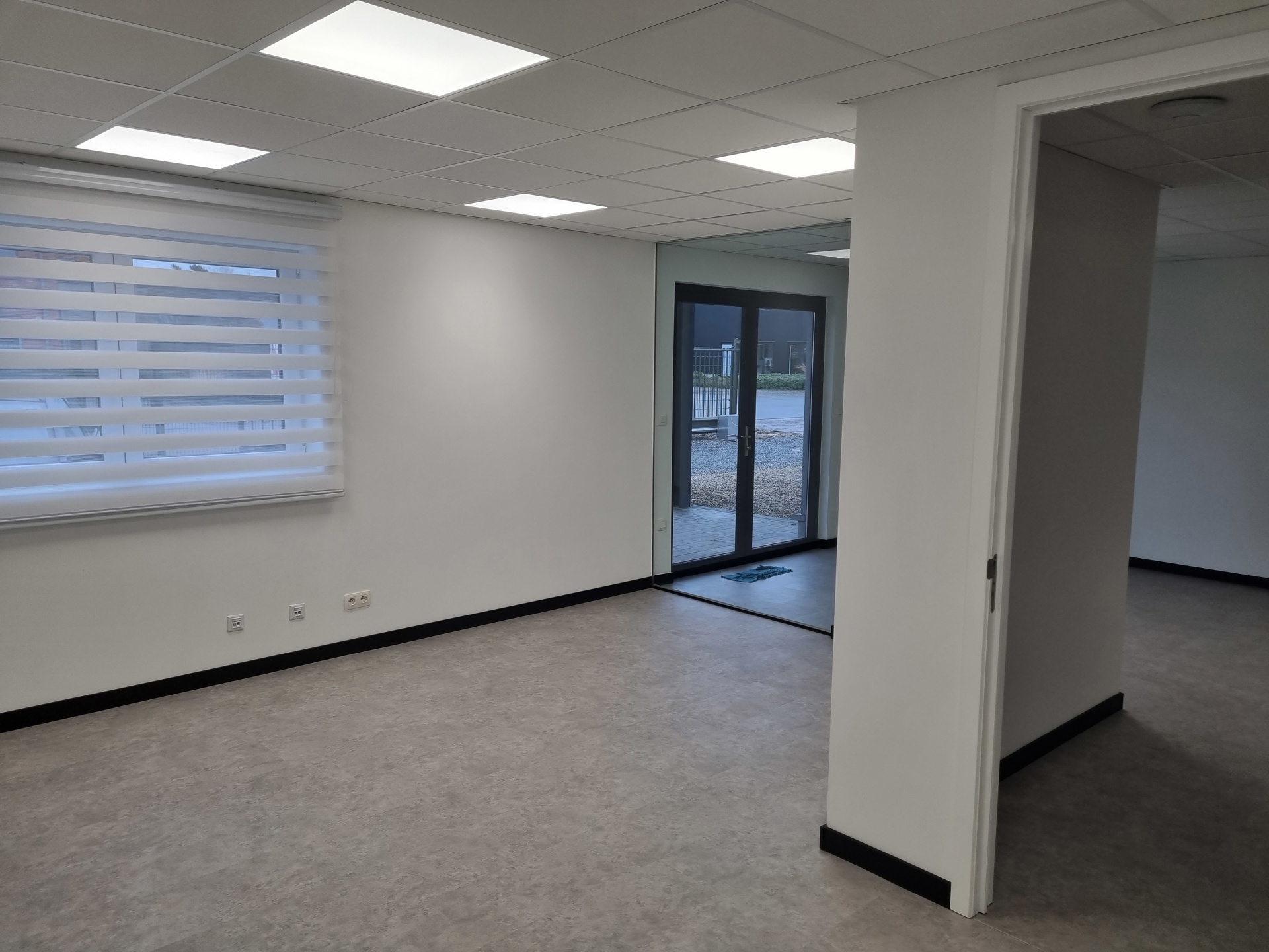 TE HUUR: multifunctionele werkruimte in Meeuwen - foto 5