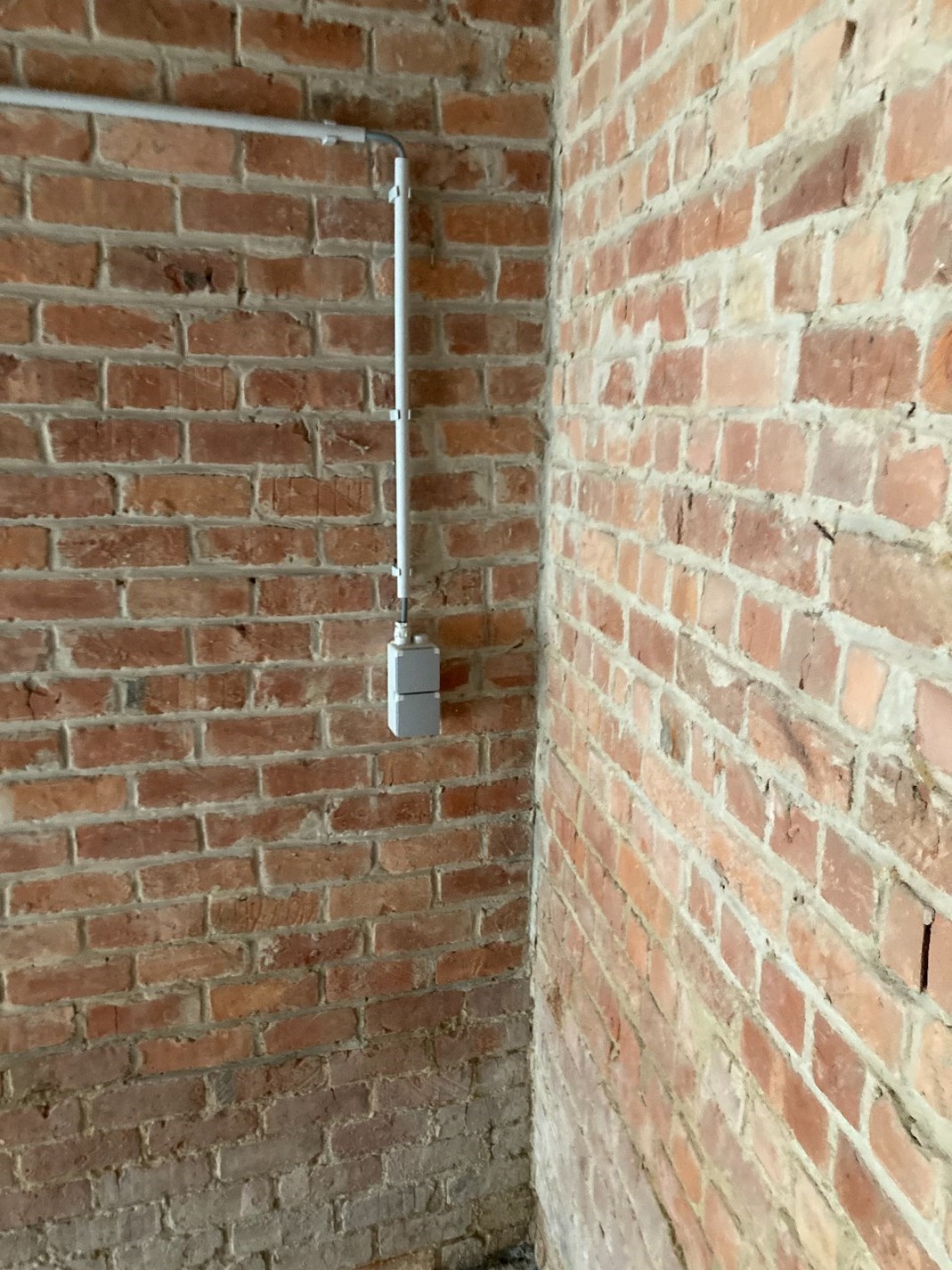 Goed gelegen, volledig vernieuwde garagebox. - foto 4