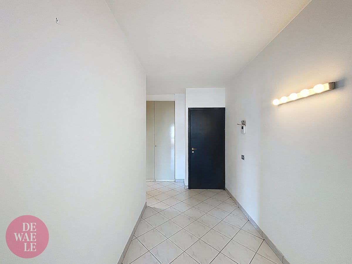 2-kamer appartement van 108m² in Sint-Agatha-Berchem - foto 4