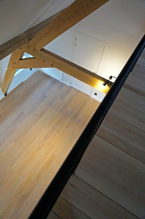 Totaal vernieuwde loft met privé terras in Ruiselede. - foto 4