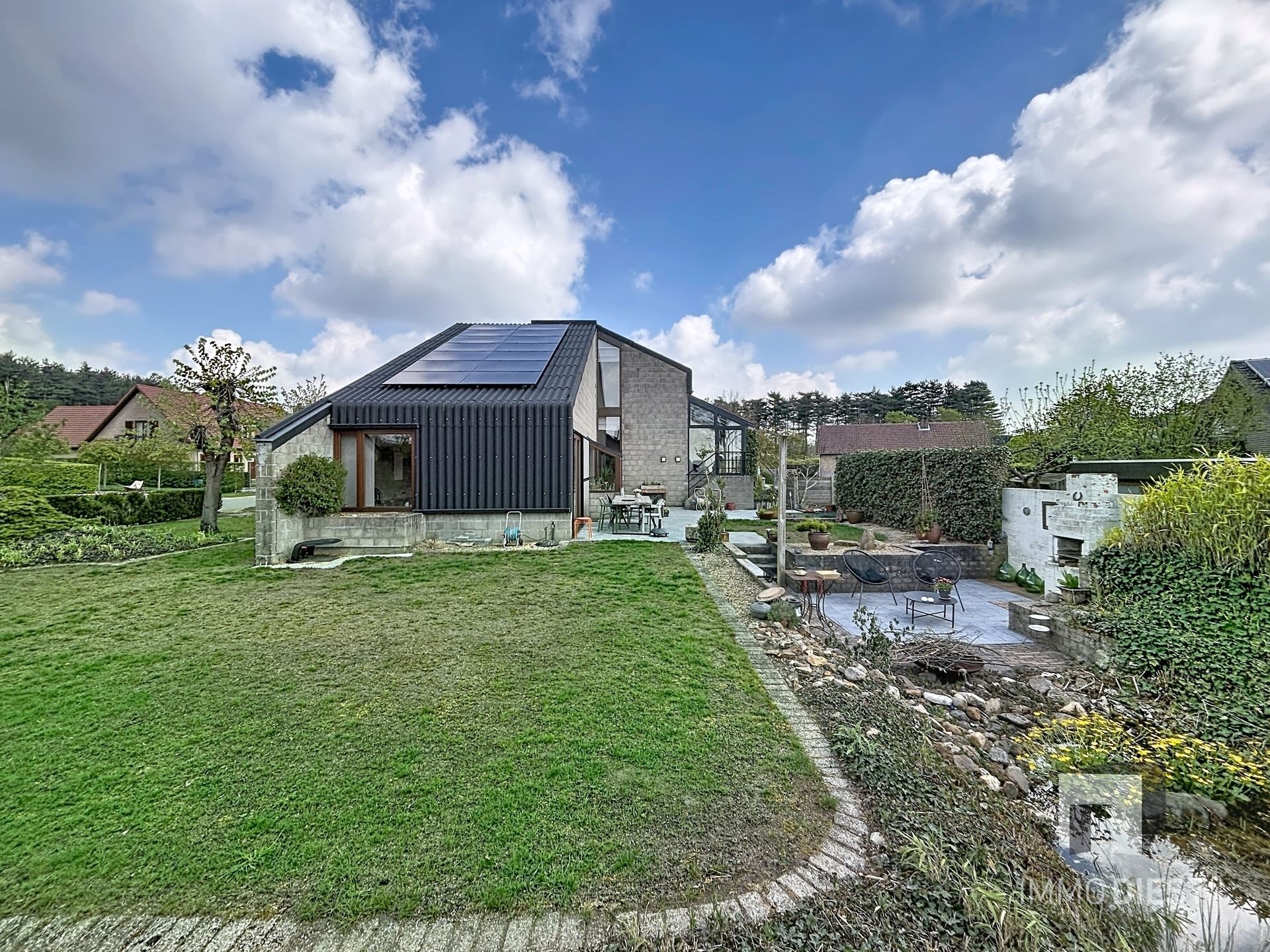 Bijzondere woning, lichtrijk, open en 3 slaapkamers - foto 3