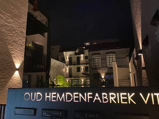 Luxe duplex in hartje Turnhout in beveiligde en rustige cluster Oud Hemdenfabriek Vita. Open keuken met ruime living. Terras voor en achterkant appartement. Badkamer met ligbad en ruimte voor een beperkt kantoortje. <br />Beschikbaar vanaf 01JUL2026.