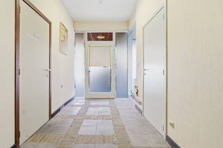 Dit handelspand is gunstig gelegen in het centrum van Veurne en geniet van een vlotte bereikbaarheid. Op wandelafstand bevinden zich onder andere...