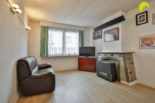 In the sought-after Elsdonk-East neighborhood of Wilrijk, on the border with Edegem and Mortsel, we are offering this charming townhouse.In the...