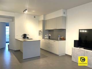 <p><span>Modern and newly built 2-bedroom apartment in the Harmonie neighborhood!</span></p><p><span>Just a stone’s throw from the center of Lint lies the park residence "Greenhouse", a small-scale, quietly located, and energy-efficient new construction project. Those who love greenery will find complete peace and quiet here, yet it’s still close to major roads, shops, and more.</span></p><p><span>The apartment at has just been thoughtfully furnished. It is located on the ground floor. The spacious entryway leads to the living room with an open kitchen, where you’ll be greeted by an abundance of natural light. There are also two bedrooms, a bathroom, and a storage room with connections for a washing machine and dryer. </span></p><p><span>From the living room and the bedroom, you have a view of the green garden, and through a large sliding window, you can step directly out onto the terrace from the living room.</span></p><p><span> </span></p><p><span>The “ ” apartment is laid out as follows: </span></p><p><span>Entrance Hall:</span><span><br />You enter the apartment through the entrance hall. This hall offers space for a coat closet and provides access to the guest restroom with a sink.</span></p><p><span>Living Area and Kitchen:</span><span><br />From the entry hall, you enter the spacious living room with an open, high-quality kitchen. The brand-new kitchen is equipped with a large refrigerator, a combination oven/microwave, an induction cooktop, and a double sink.</span></p><p><span>Adjacent to the kitchen is a large open living area that accommodates a spacious dining table and a cozy TV corner. Thanks to the large windows, the space is flooded with natural light, and you have direct access to the adjoining patio and garden.</span></p><p><span> & 's Bathroom and Bedrooms:</span><span><br />The bathroom features a large walk-in shower with a tiled wall that creates a spacious feel. There is also a sink with matching cabinets in the same stylish finish.</span></p><p><span>The two bedrooms feature large windows with direct access to the backyard, where you can enjoy a delicious morning coffee without a care in the world.</span></p><p><span>Garden, garage, and basement:</span><span><br />With a garden on both the side and the back of the apartment, you’ll always find a spot in the sun, while still enjoying plenty of privacy. The apartment also comes with a private basement storage unit and a parking space.</span></p><p><span> </span></p><p><span>Additional Highlights:</span></p><p><span>- lift</span></p><p><span>- large terrace</span></p><p><span>- plenty of natural light</span></p><p><span>- Basement and parking space</span></p><p><span>- Energy-efficient: heat pump heating; E-rating 10</span></p><p><span>- Separate meters for water and electricity</span></p><p><span> </span></p><p><span>Rent & </span><span>Availability<br />Monthly rent</span><span>: € 1050</span></p><p><span>Monthly expenses:</span><span> € 100/month—common area utilities, maintenance, and heating allowance</span></p><p><span>Available:</span><span> immediately</span></p><p><span>Inspection fee:</span><span> 250 € per viewing</span></p><p><span> </span></p><p><span>Interested in this modern apartment and want to be the first to</span></p>