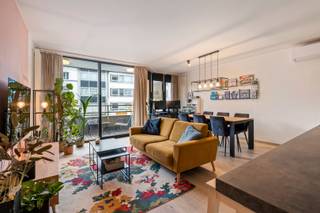 Dit gezellige appartement in het hart van Sint-Niklaas biedt modern comfort, een doordachte indeling en een bijzonder centrale ligging. De...