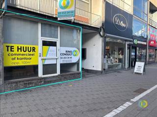 Dit commercieel gelijkvloers beschikt over een functionele en veelzijdige indeling, ideaal voor uiteenlopende professionele activiteiten. De...