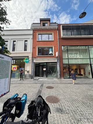 Commercial à louer à Louvain
