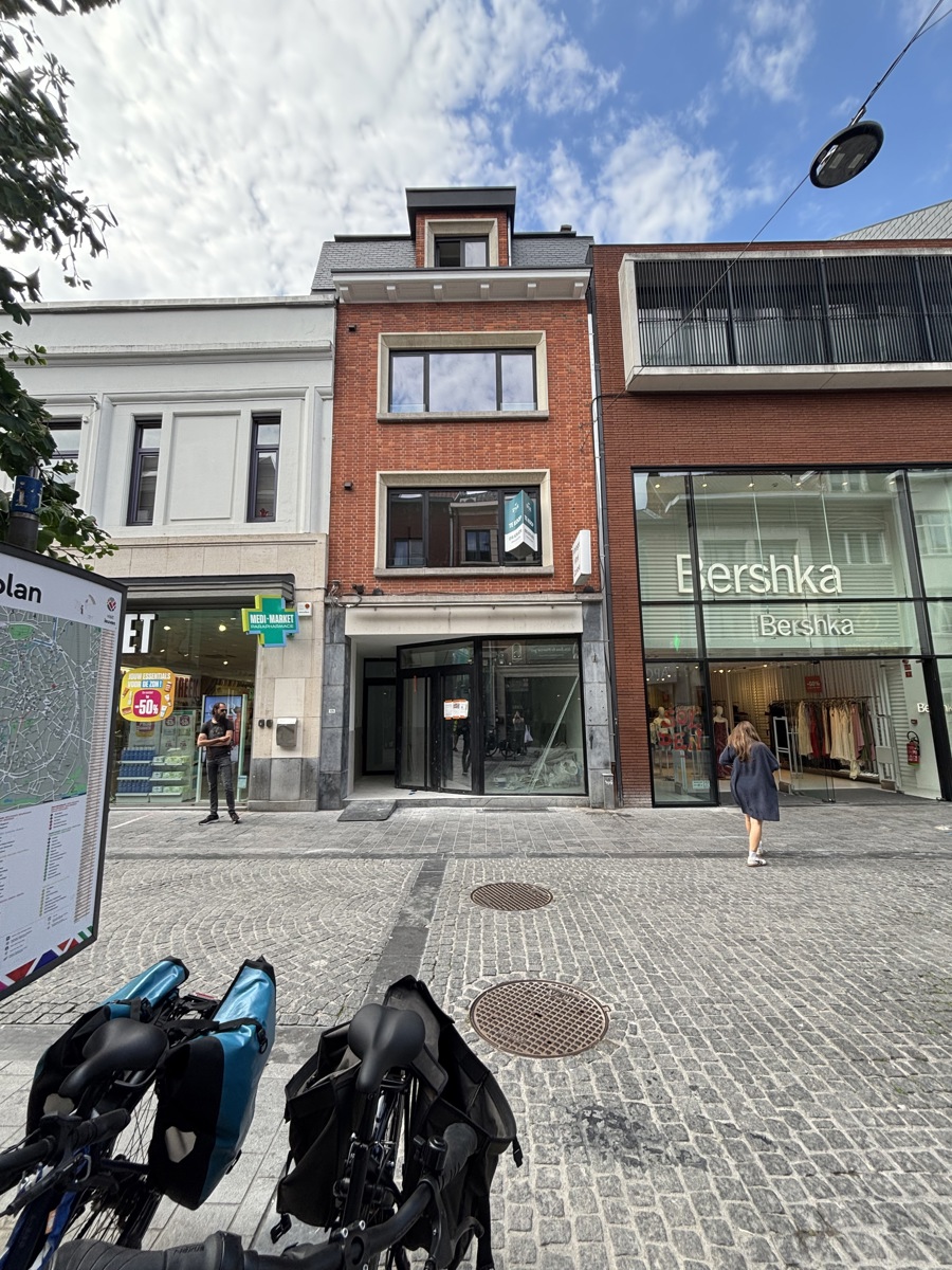 Commercial à louer à Louvain - photo 1