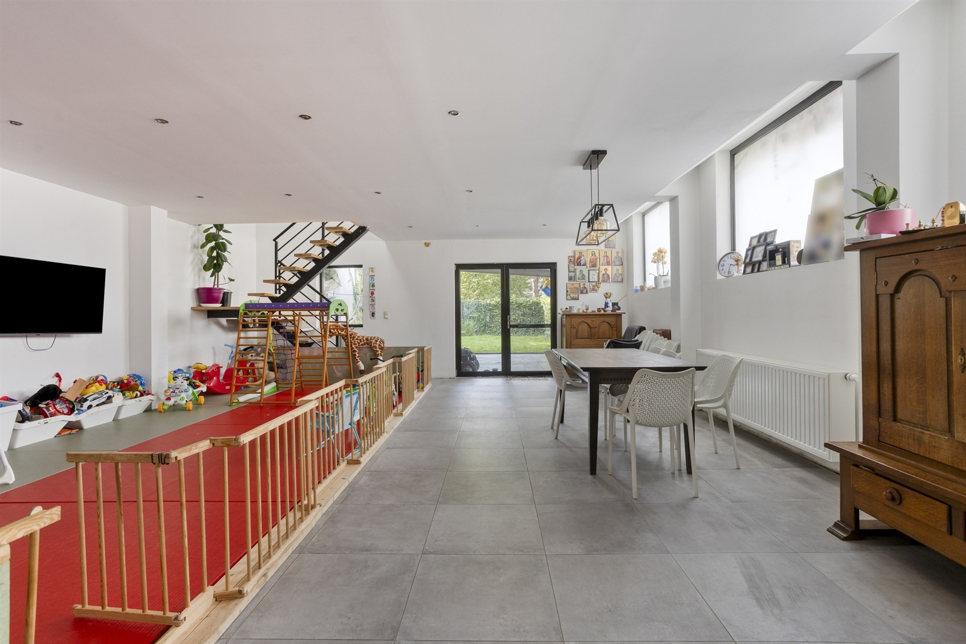 Maison avec un espace généreux et un grand potentiel - photo 3