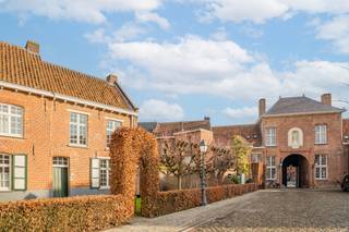 Maak uw droom waar en kom wonen in een unieke Begijnwoning in het historische Begijnhof van Turnhout.Het Begijnhof is sinds 1998 Unesco...
