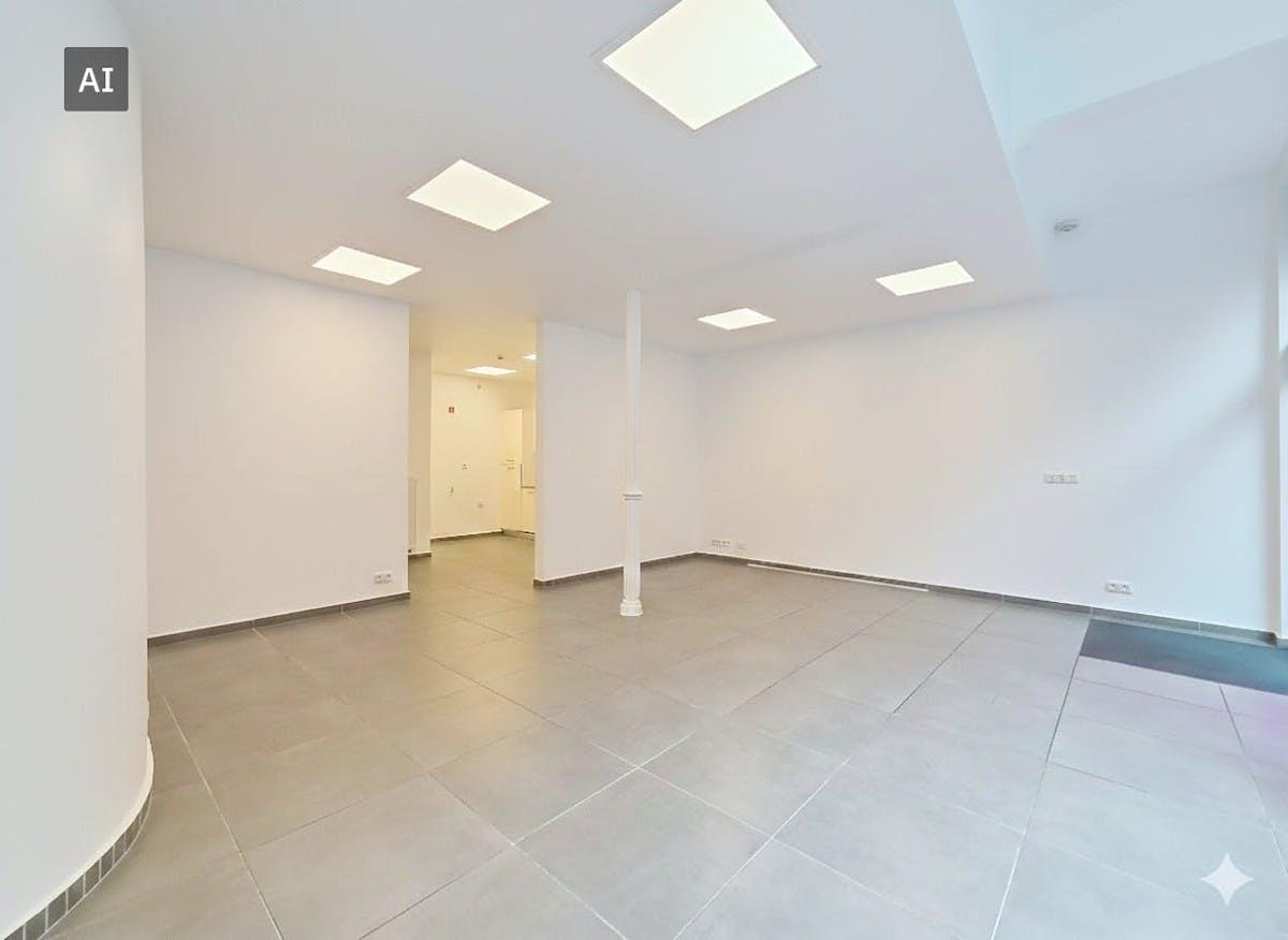 Bright commercial property (58 m²) for rent in the center of Ghent - photo 4