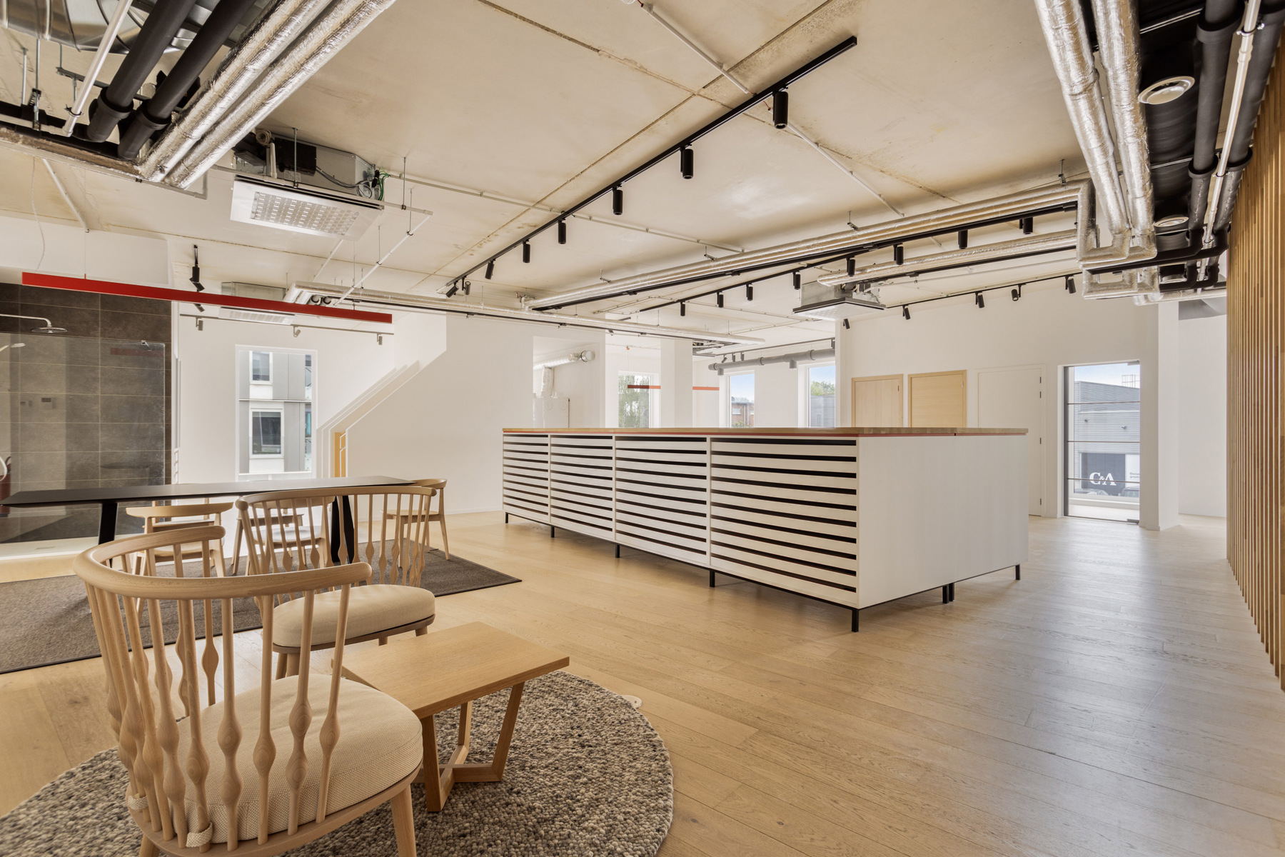 Commercial à vendre à Sint-Pieters-Leeuw - photo 2