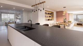 Residentie Chambord is een uniek woonproject in het hart van Sint-Niklaas, met uitzonderlijk ruime appartementen en penthouses tot 205 m². Grote leefruimtes, royale slaapkamers en ruime terrassen zorgen voor een comfortabele en stijlvolle woonervaring. Ideaal voor senioren die willen downsizen zonder in te boeten aan ruimte, zakenmensen of alleenstaanden met een druk leven die centraal en uitstekend bereikbaar willen wonen.<br /><br />Dankzij de herziening van de prijzen en vernieuwde positionering is Residentie Chambord vandaag bijzonder aantrekkelijk. De appartementen worden verkocht onder registratierecht, wat een interessante financiële opportuniteit biedt. De penthouses vallen onder de BTW-regeling. Energiezuinig wonen met E-peil E30.<br /><br />U geniet van volledige vrijheid in inrichting: u bepaalt zelf de afwerking van uw appartement of penthouse, met de mogelijkheid om samen te werken met ervaren professionals voor een kwalitatieve en persoonlijke inrichting, afgestemd op uw stijl en levensfase.<br /><br />Praktisch en comfortabel wonen, met onder meer:<br /><br />- Stijlvolle gemeenschappelijke inkomhal met lift<br />- Privatieve bergingen<br />- Ruime fietsenstalling<br />- Ondergrondse parkeergarage met laadpunten<br />- Veilig Bring-Me-Box pakketontvangstsysteem<br /><br />De toplocatie aan de Parklaan biedt alles wat stadsleven aangenaam maakt: winkels, horeca, diensten en openbaar vervoer op wandelafstand, en een vlotte verbinding naar Antwerpen, Gent en het Waasland.<br /><br />Residentie Chambord combineert ruimte, comfort, vrijheid en een centrale ligging.<br />Ontdek zelf dit project tijdens een vrijblijvend plaatsbezoek.<br /><br />Contacteer Vince via +32 468 26 14 01 of vince@capston.be