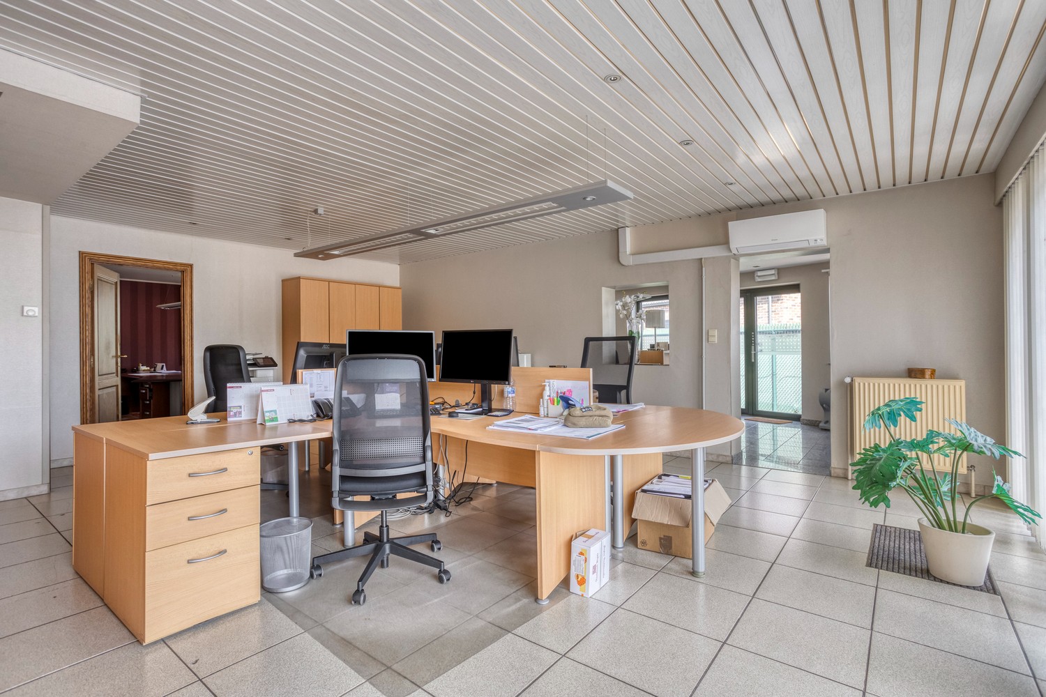 Uniek handelshuis op toplocatie aan de Hasseltsesteenweg in Sint-Truiden - foto 4